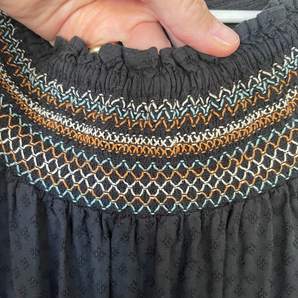 Universal Thread Dress - Picture 2 of 5